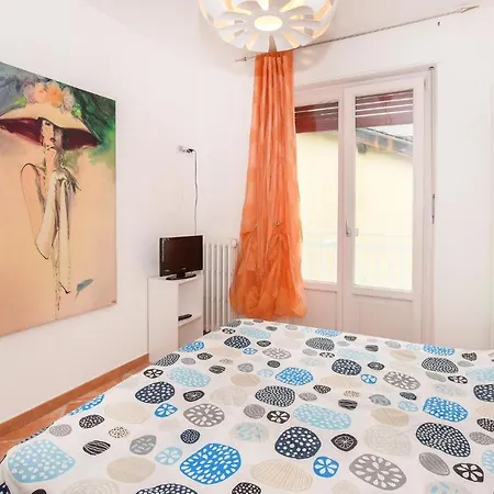 Апартаменты Amazing Apartment In Saint-Pierre With Wifi And 1 Bedrooms Сен-Пьер